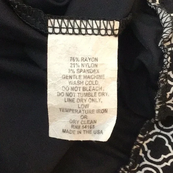 Elliot Lauren Elegant Black and White Patterned Skort size 8 - Picture 4 of 4